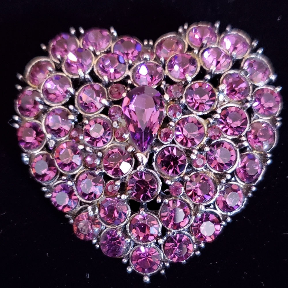 Vintage Blythe&Blythe Purple Rhinestone heart Pin